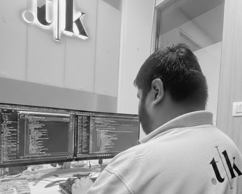 We create unique digital experiences.